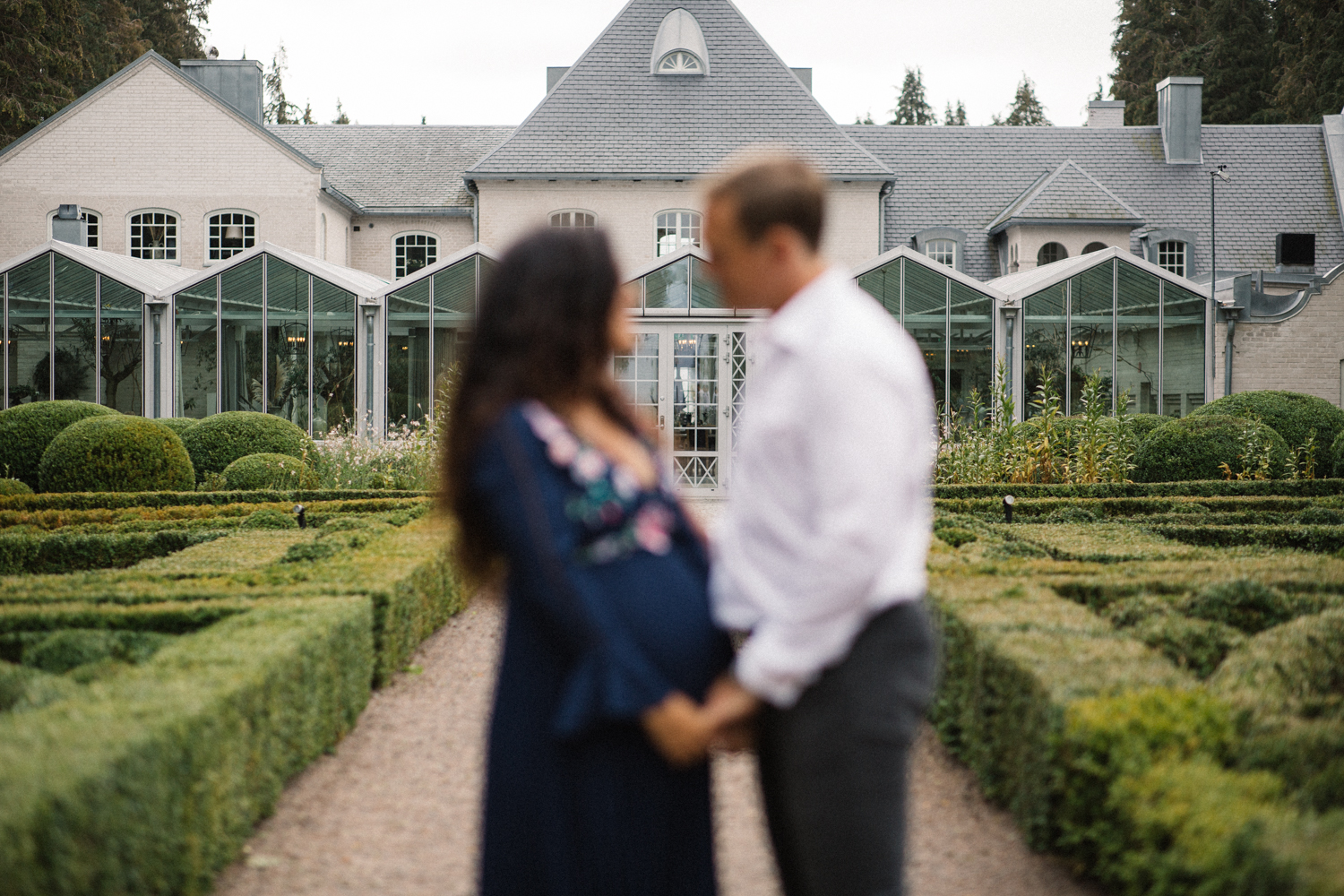 Baby Shower och gravidfotografering av The Ljungbäcks på Norrvikens trädgårdar i Skåne. Fotograf är Tove Lundquist.